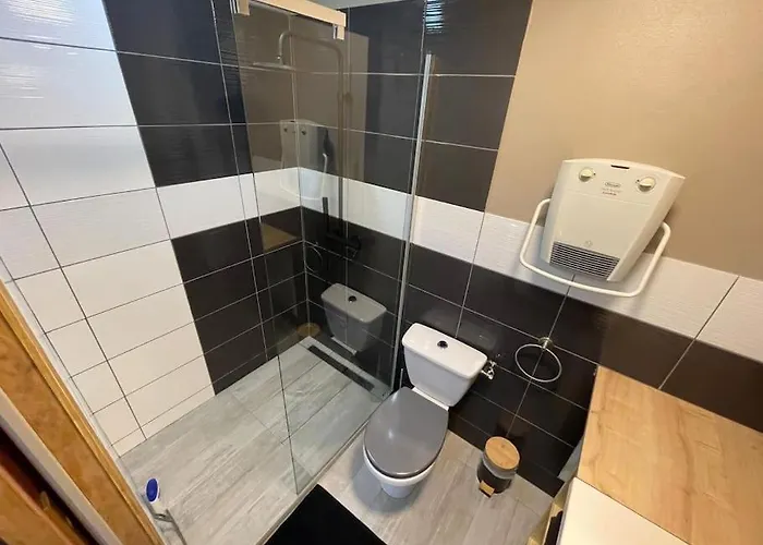 La Fabrik 54 T2 1Ch Neuf Dispo 1Er Mai 26 , Coeur Du Vignoble Dans Village Tous Commerces * Cahuzac-sur-Vère